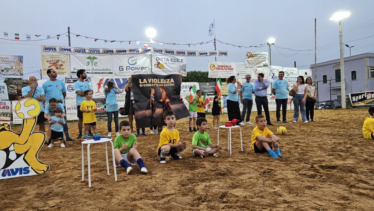 In gol contro la violenza di ogni genere, inizia il torneo di calcio sulla sabbia dell’Avis di Rosolini